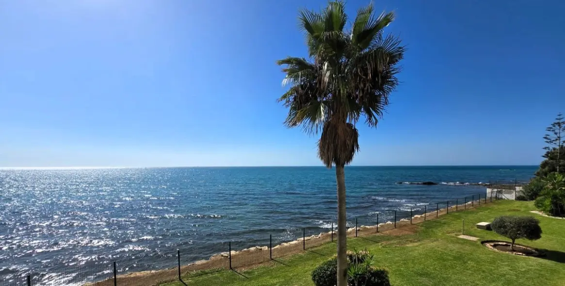 Venta de apartamento en planta media en Mijas Costa 19