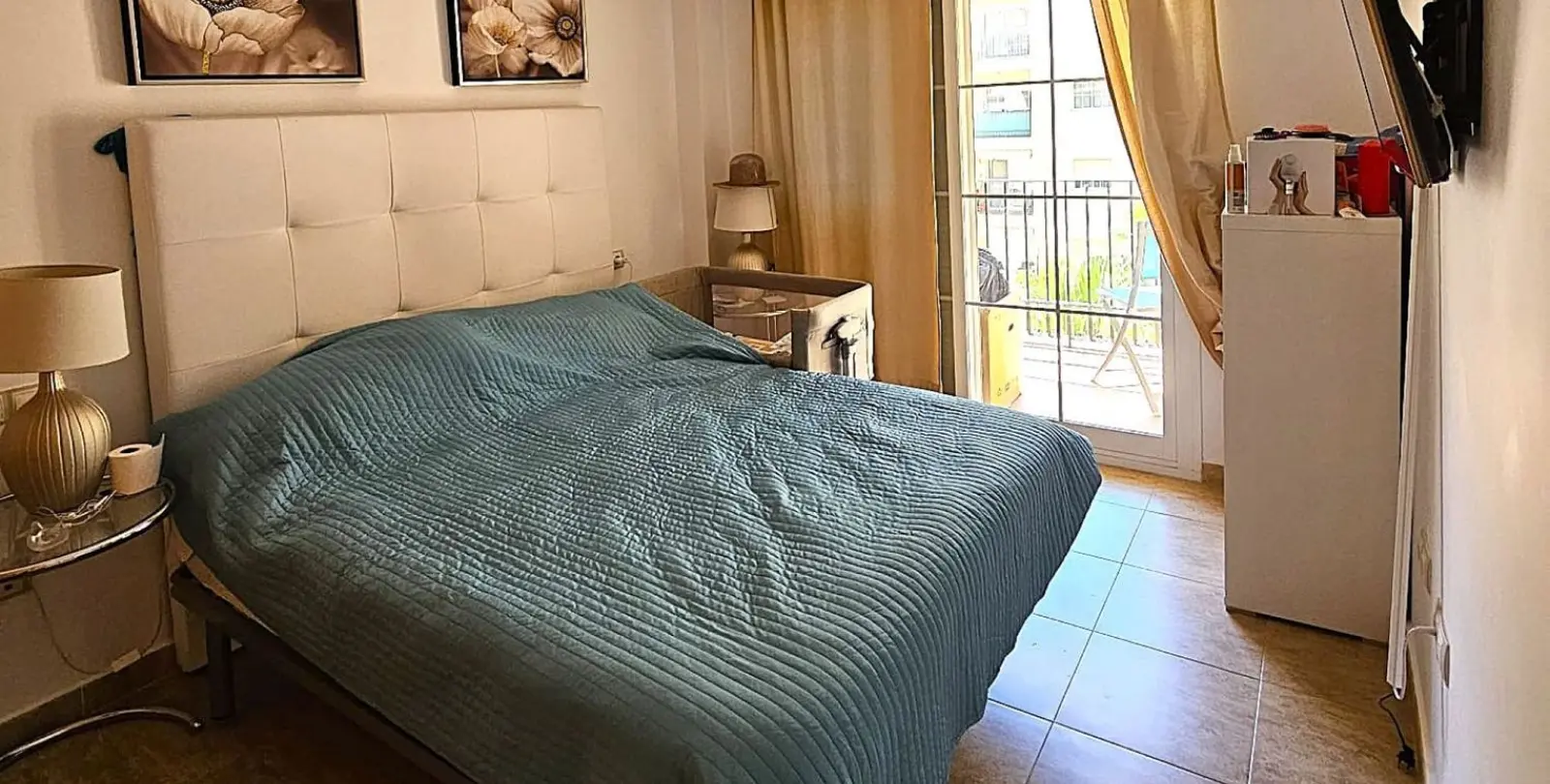 Sale of middle floor apartment in Estepona 4
