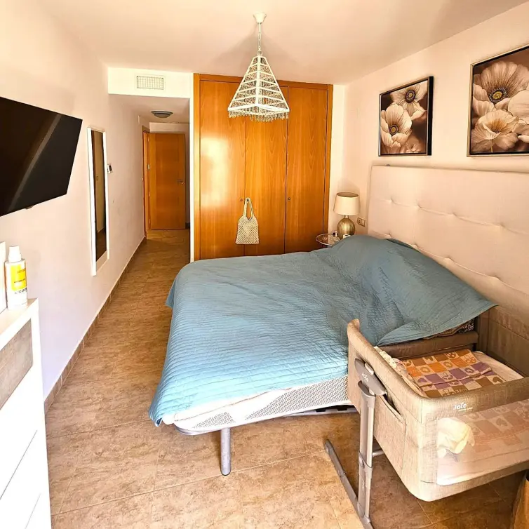 Sale of middle floor apartment in Estepona