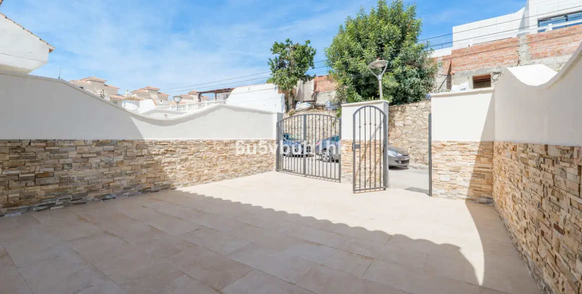 Venta de adosado en Torreblanca 28