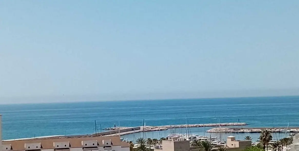 Venta de ático dúplex en Estepona 1