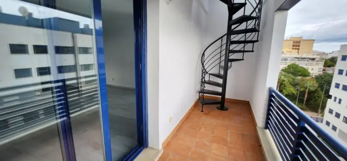 Venta de ático dúplex en Estepona 3
