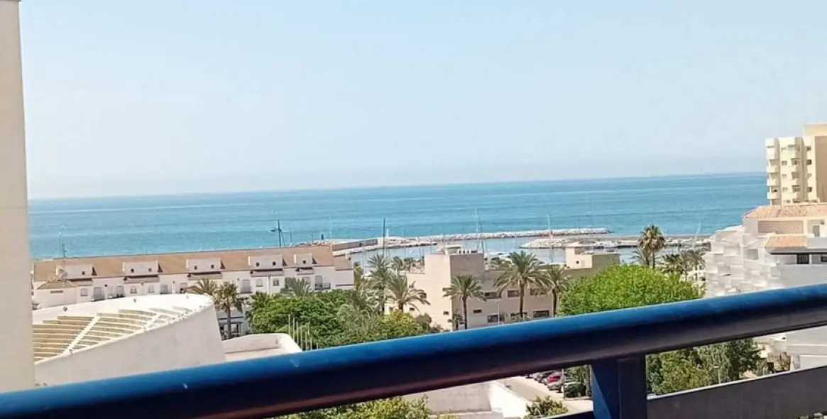 Venta de ático dúplex en Estepona 5