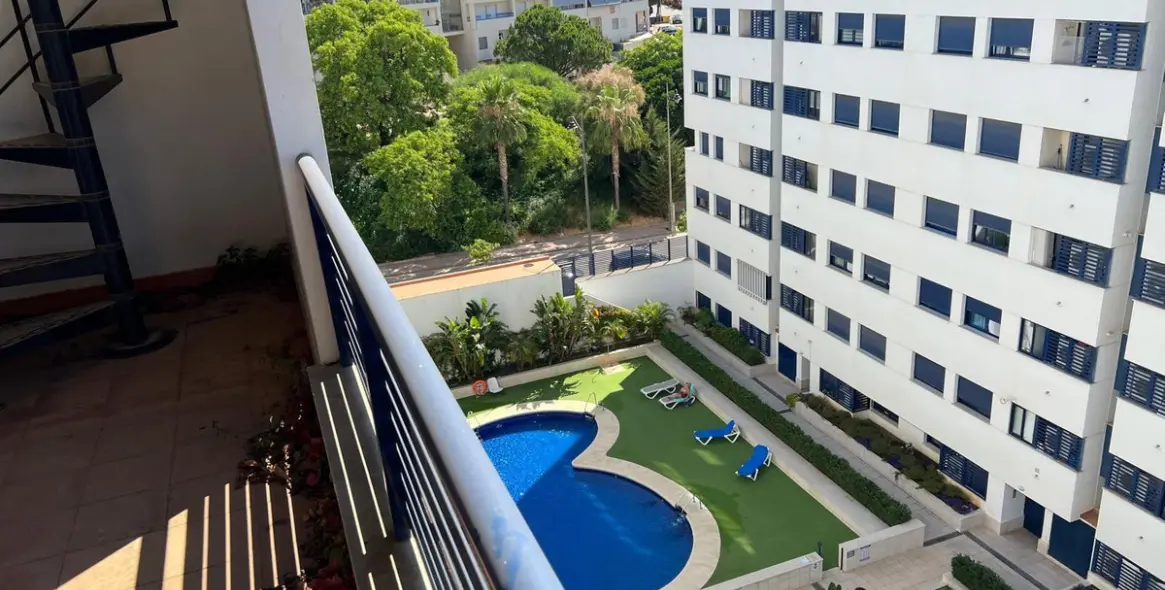 Venta de ático dúplex en Estepona 6