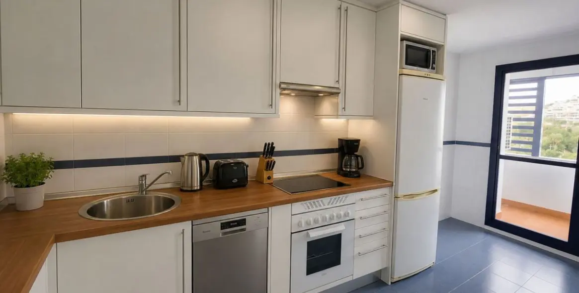 Venta de ático dúplex en Estepona 11