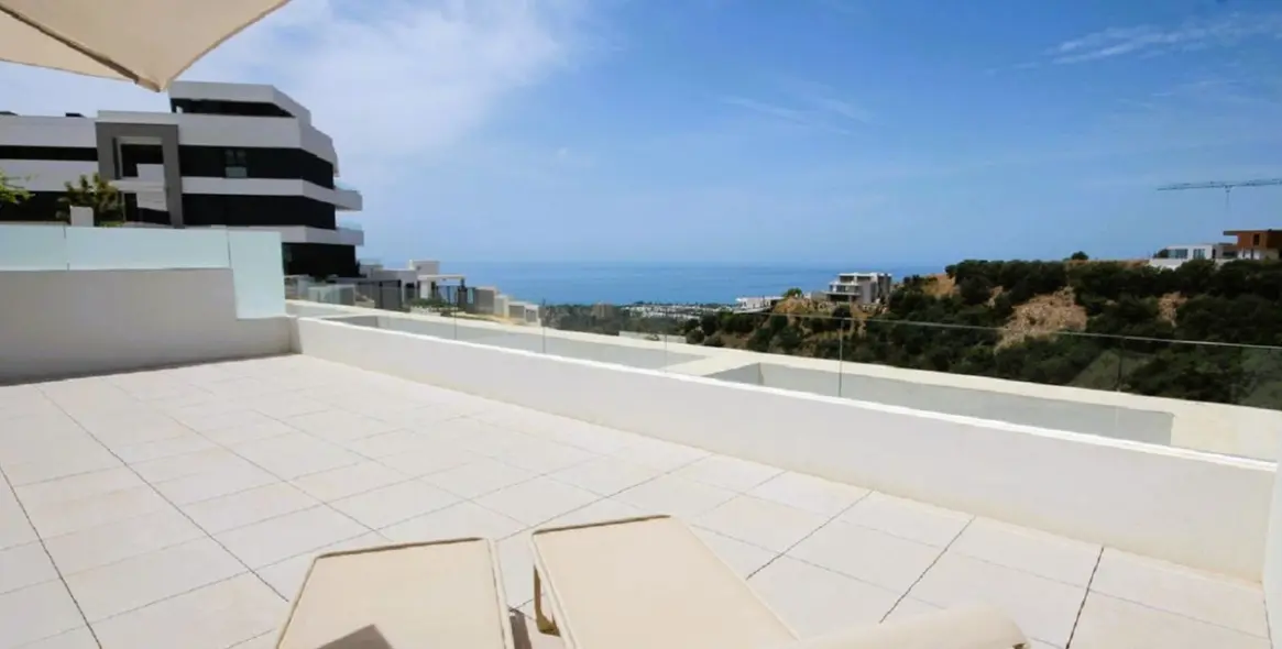 Alquiler a largo plazo de apartamento en planta media en Marbella 4