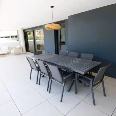 Alquiler a largo plazo de apartamento en planta media en Marbella
