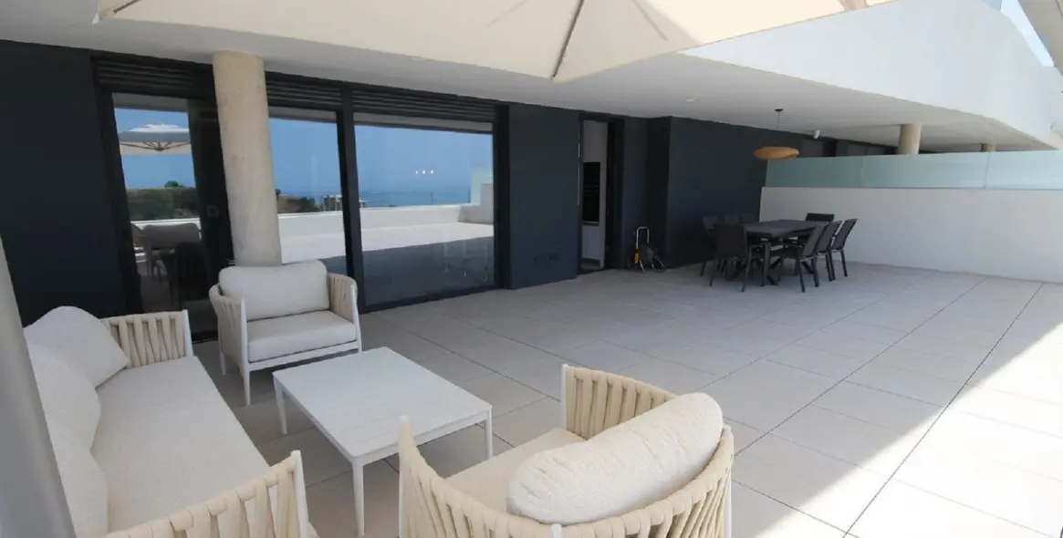 Alquiler a largo plazo de apartamento en planta media en Marbella 7