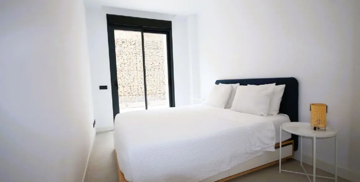 Alquiler a largo plazo de apartamento en planta media en Marbella 20