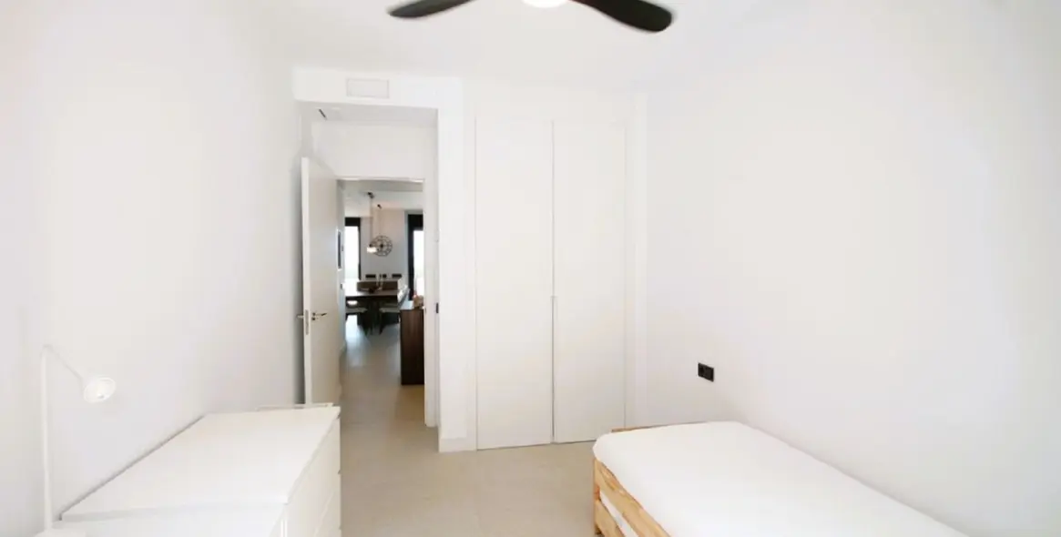 Alquiler a largo plazo de apartamento en planta media en Marbella 23