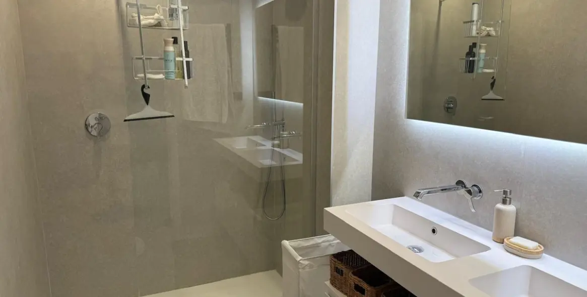 Alquiler a largo plazo de apartamento en planta media en Marbella 27