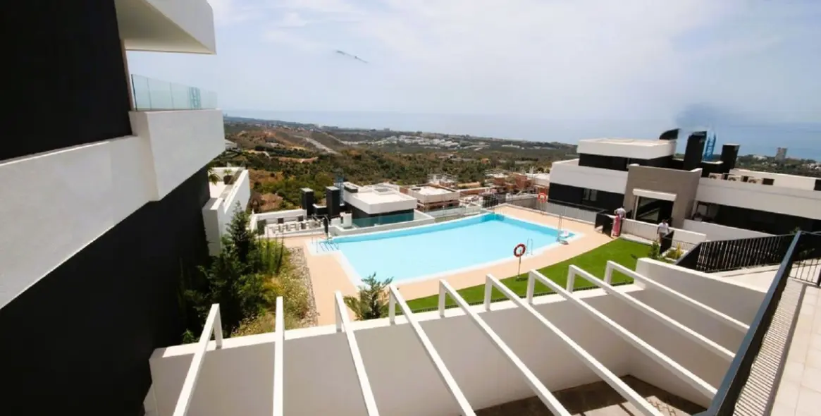 Alquiler a largo plazo de apartamento en planta media en Marbella 31