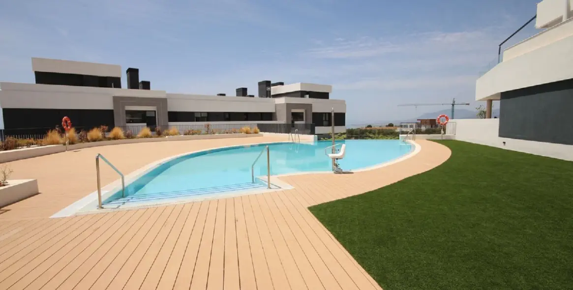 Alquiler a largo plazo de apartamento en planta media en Marbella 33