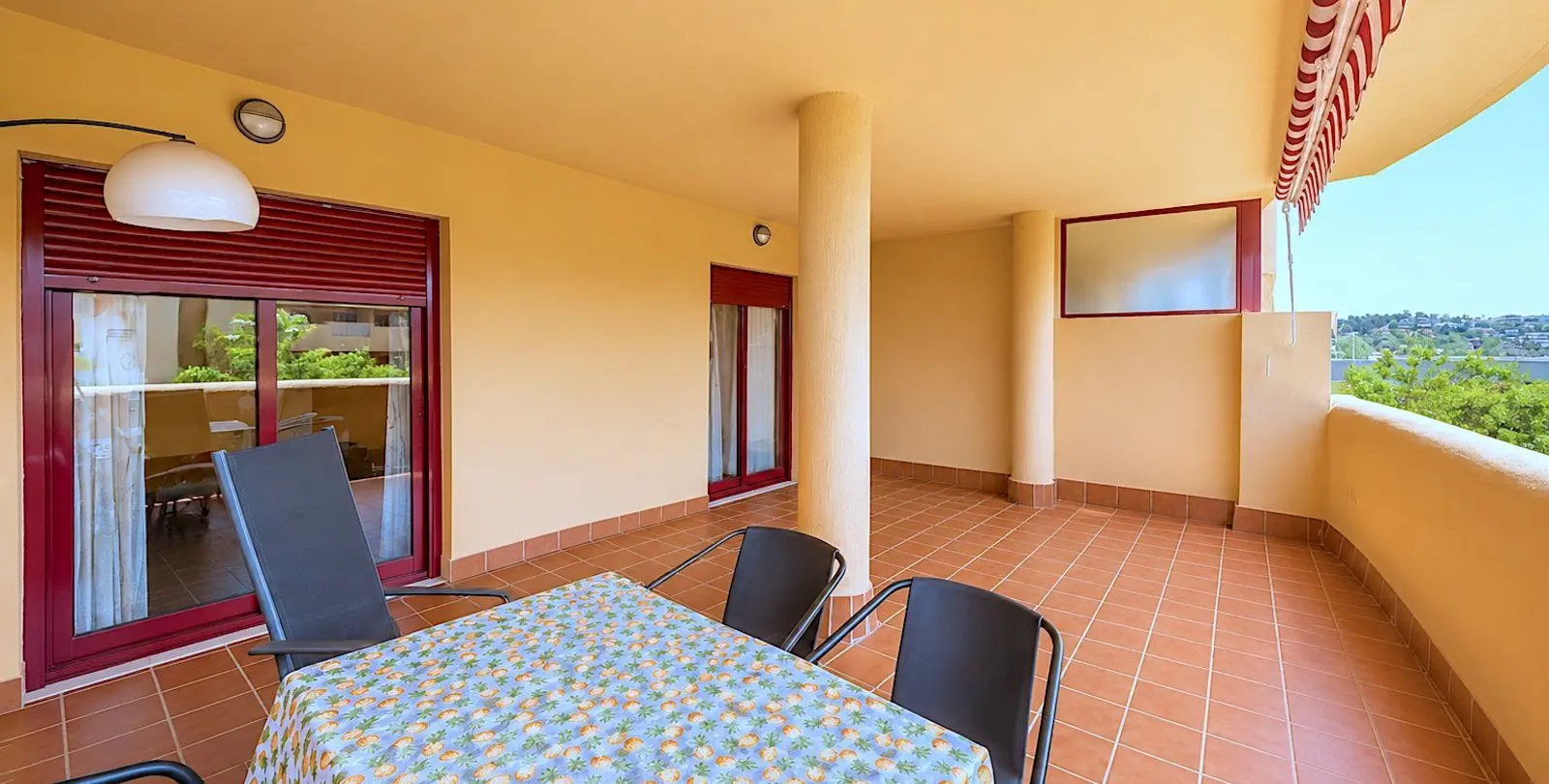 Sale of middle floor apartment in La Cala de Mijas 4