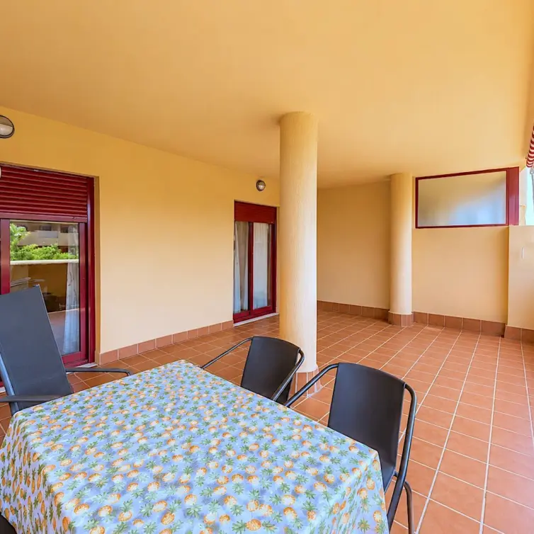 Sale of middle floor apartment in La Cala de Mijas