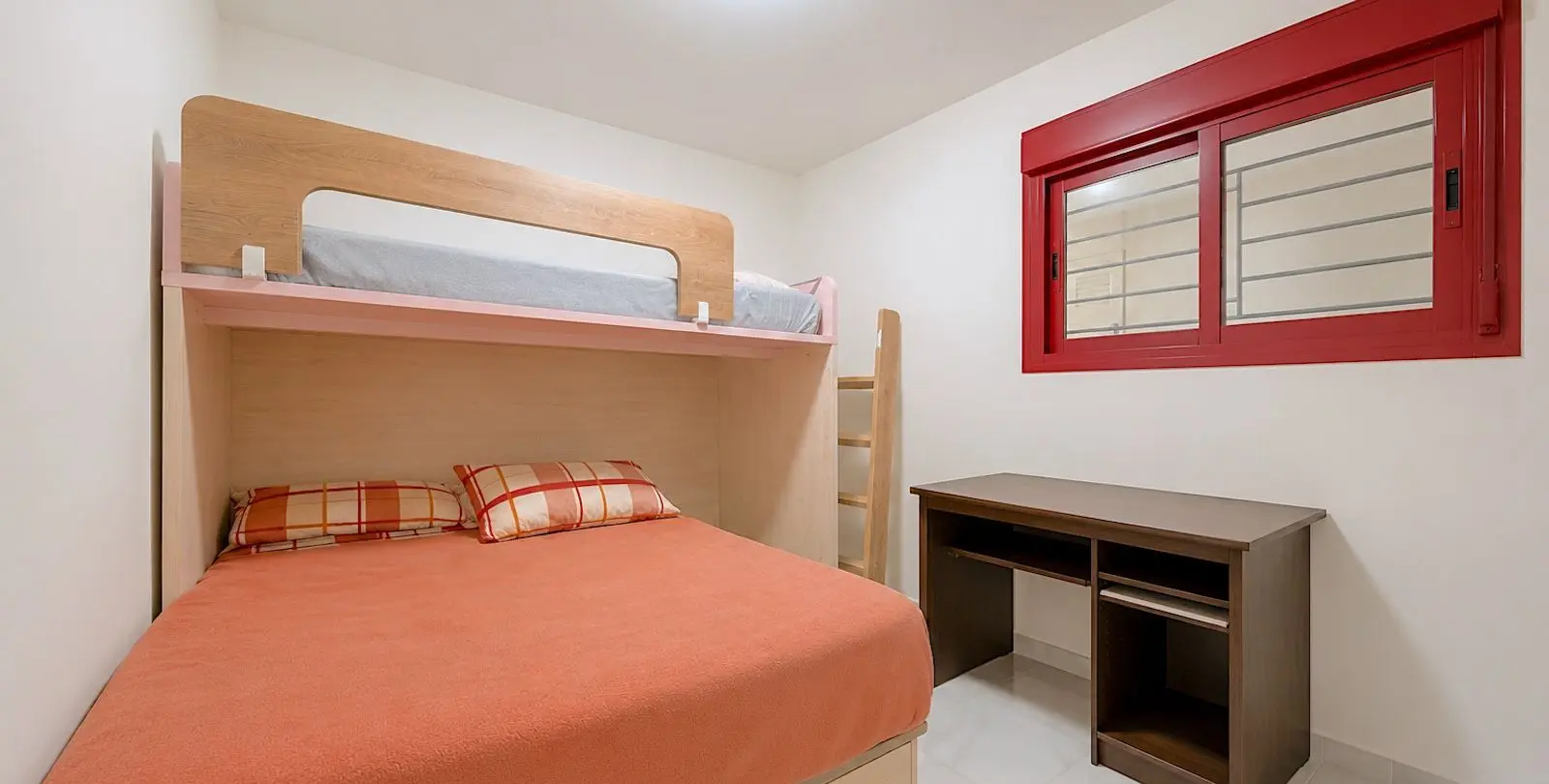 Sale of middle floor apartment in La Cala de Mijas 9