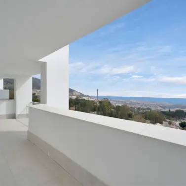 Продажа апартаментов на среднем этаже в Benalmadena