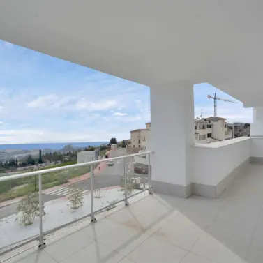 Продажа апартаментов на среднем этаже в Benalmadena