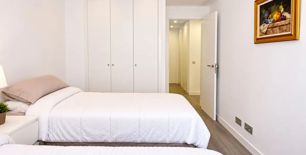 Sale of middle floor apartment in Benalmadena 8