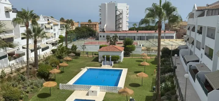 Sale of middle floor apartment in Benalmadena 0
