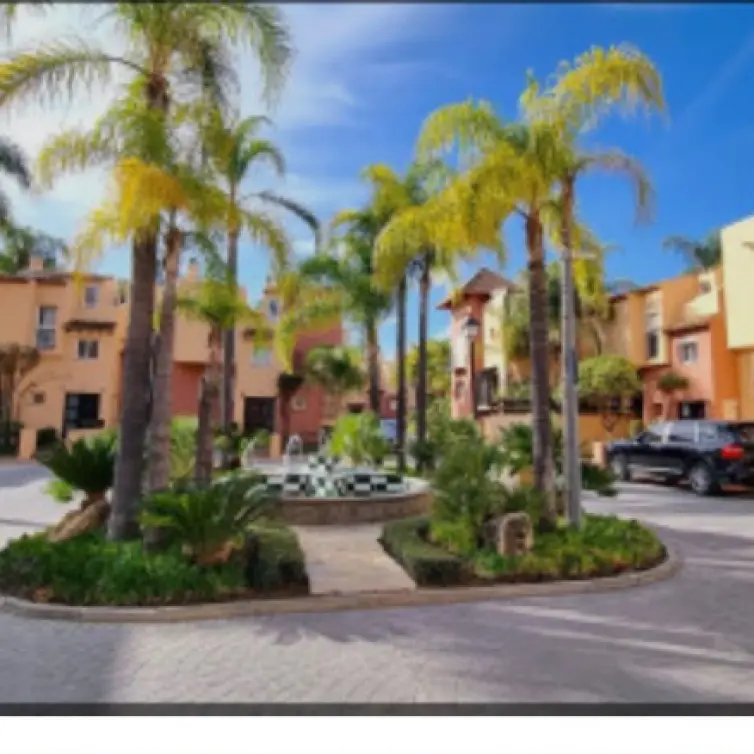 Sale of townhouse in Nueva Andalucía