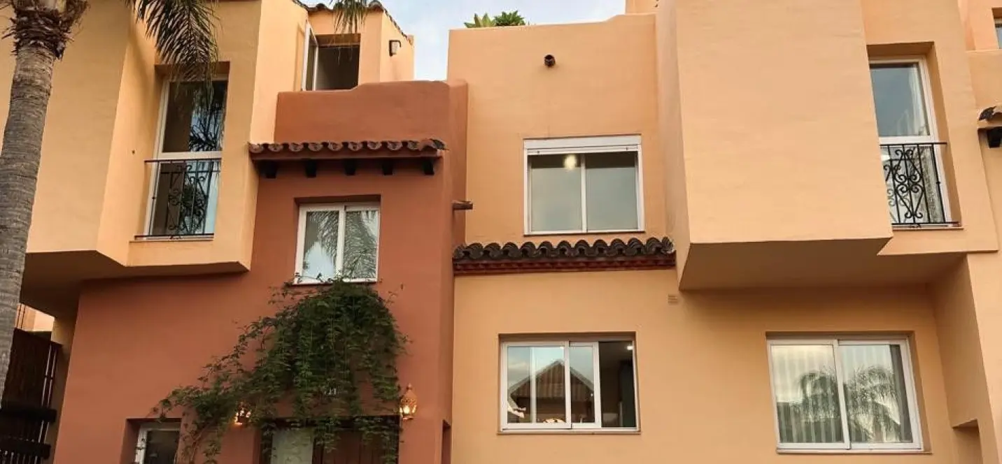 Sale of townhouse in Nueva Andalucía 3