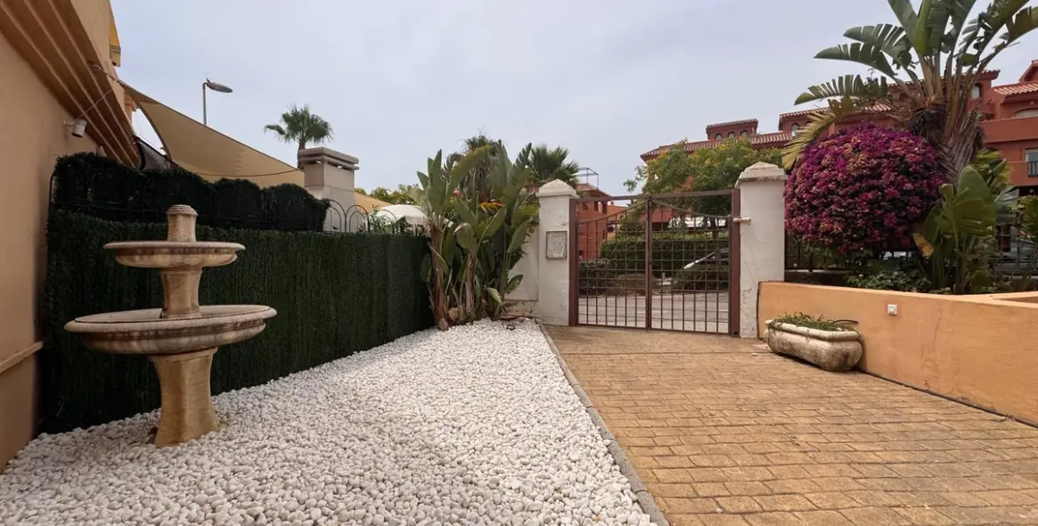 Продажа таунхауса в Estepona 24
