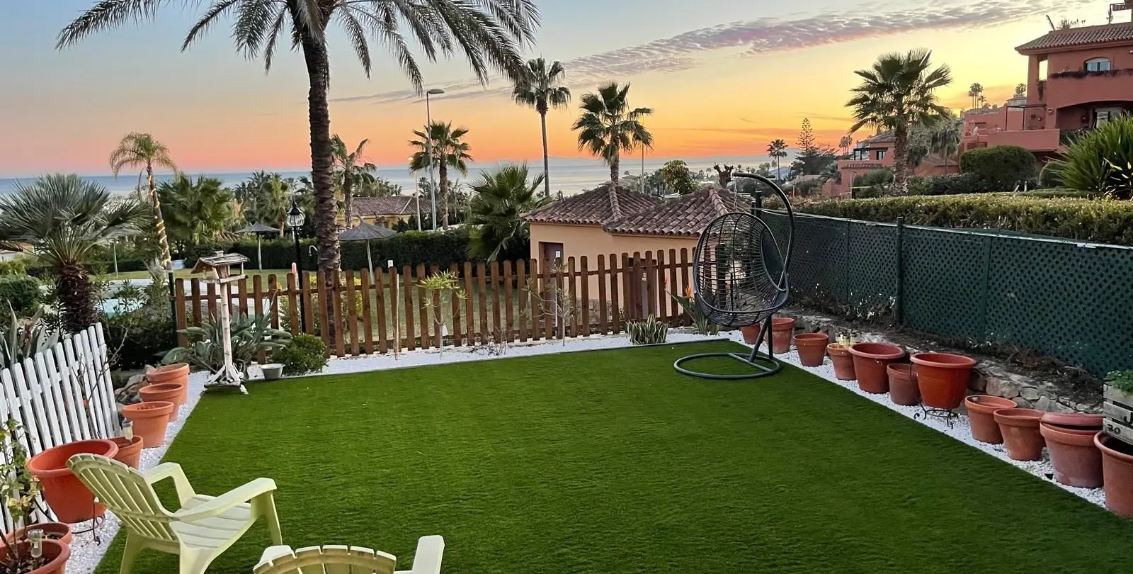 Sale of townhouse in Estepona 1