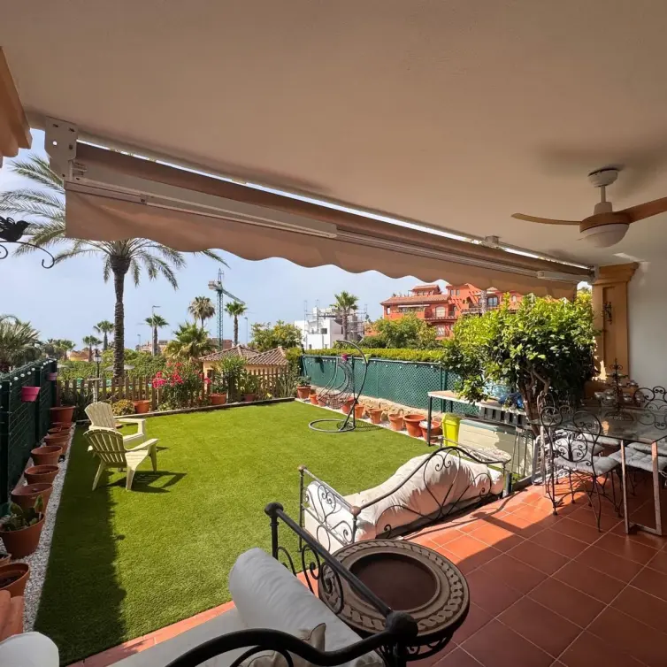 Sale of townhouse in Estepona