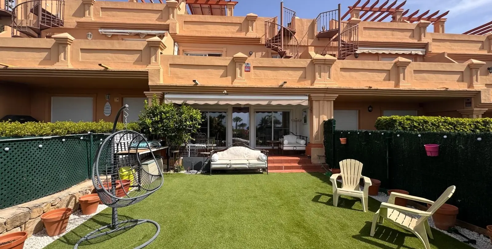 Sale of townhouse in Estepona 3