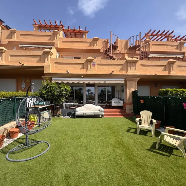 Sale of townhouse in Estepona