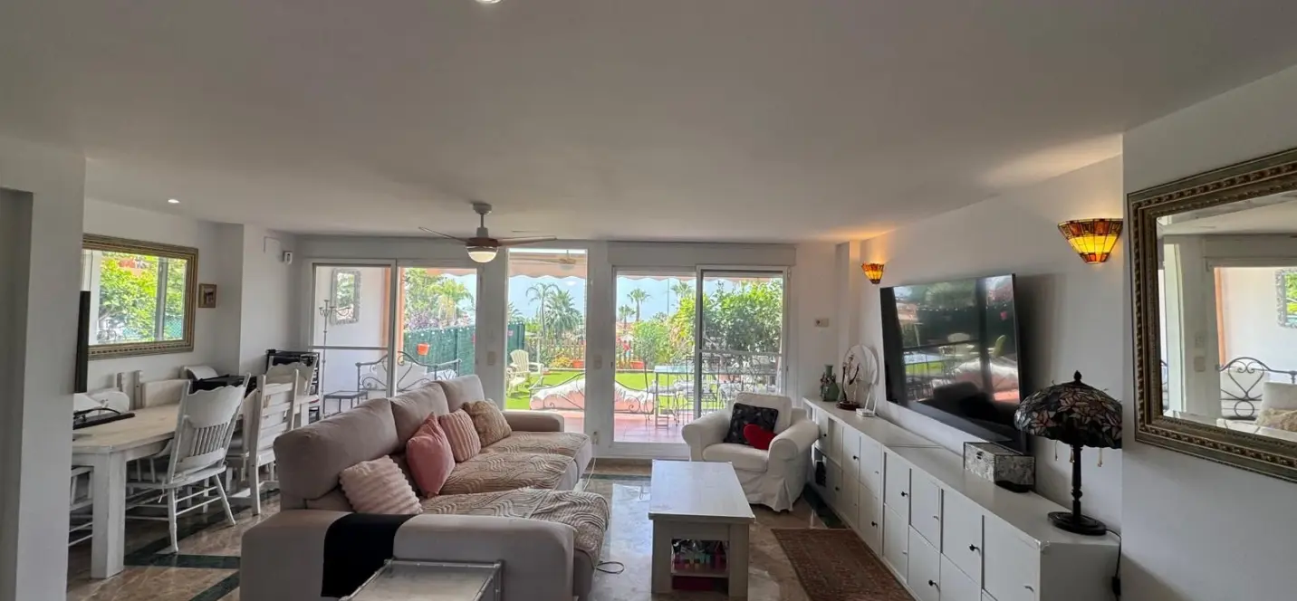 Sale of townhouse in Estepona 3