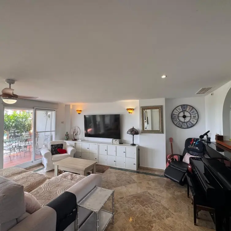 Sale of townhouse in Estepona