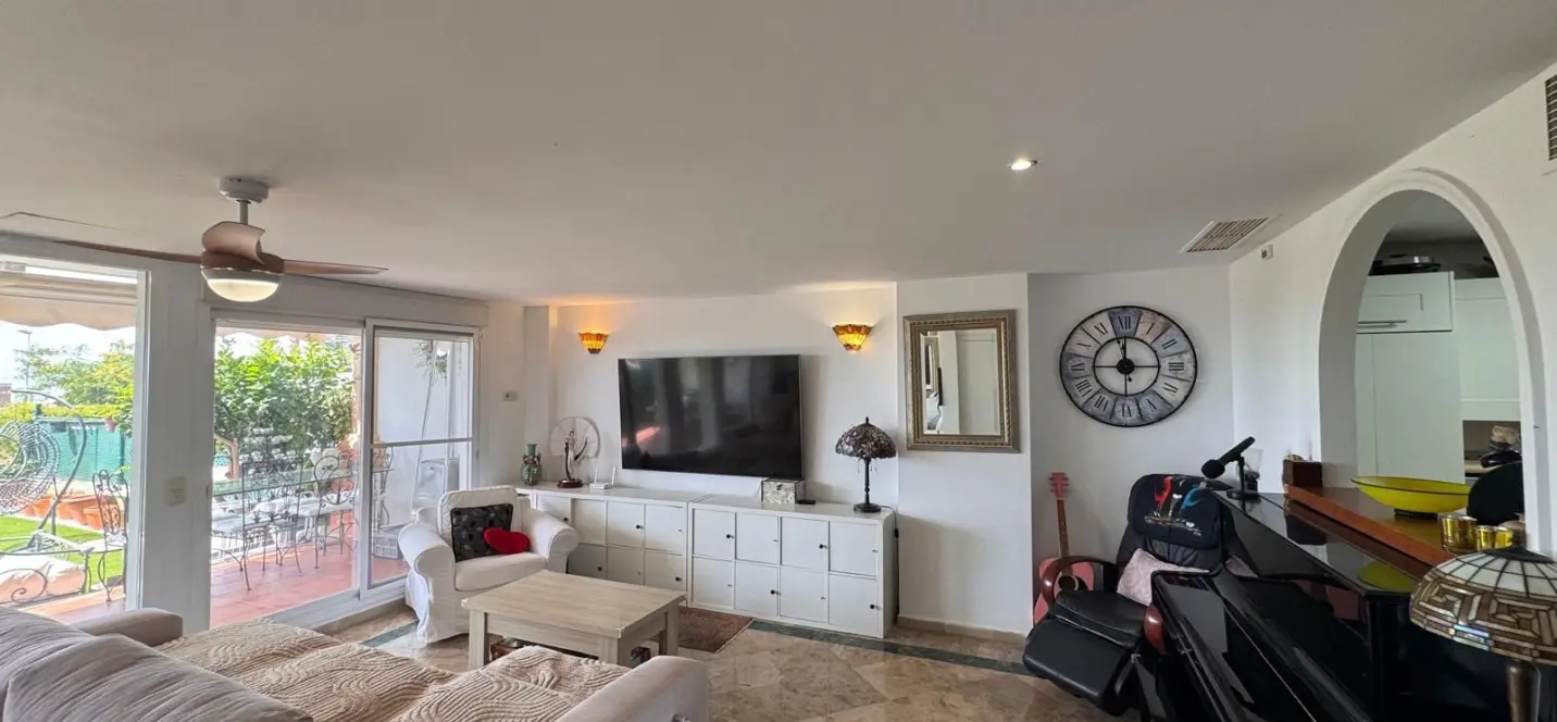 Sale of townhouse in Estepona 4