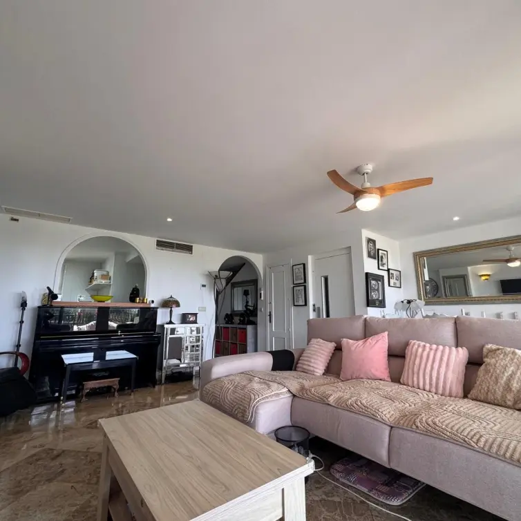 Sale of townhouse in Estepona