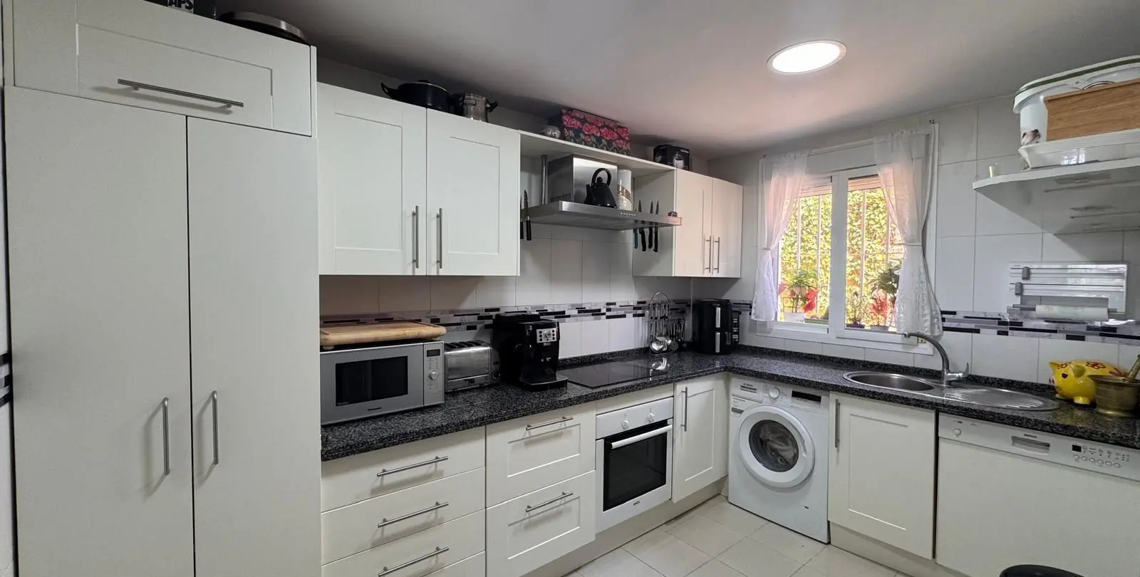 Sale of townhouse in Estepona 8