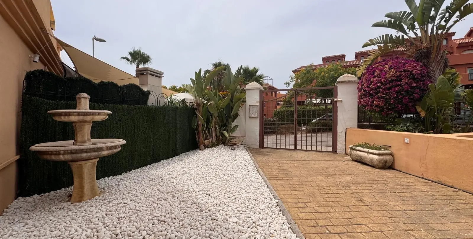 Sale of townhouse in Estepona 24