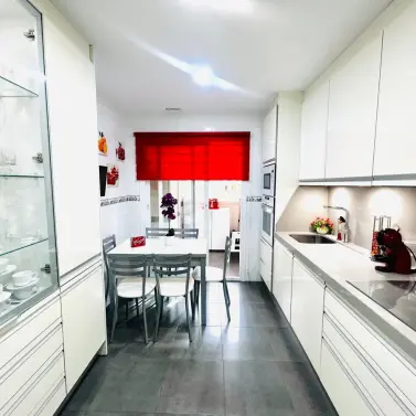Venta de apartamento en planta media en San Pedro de Alcántara