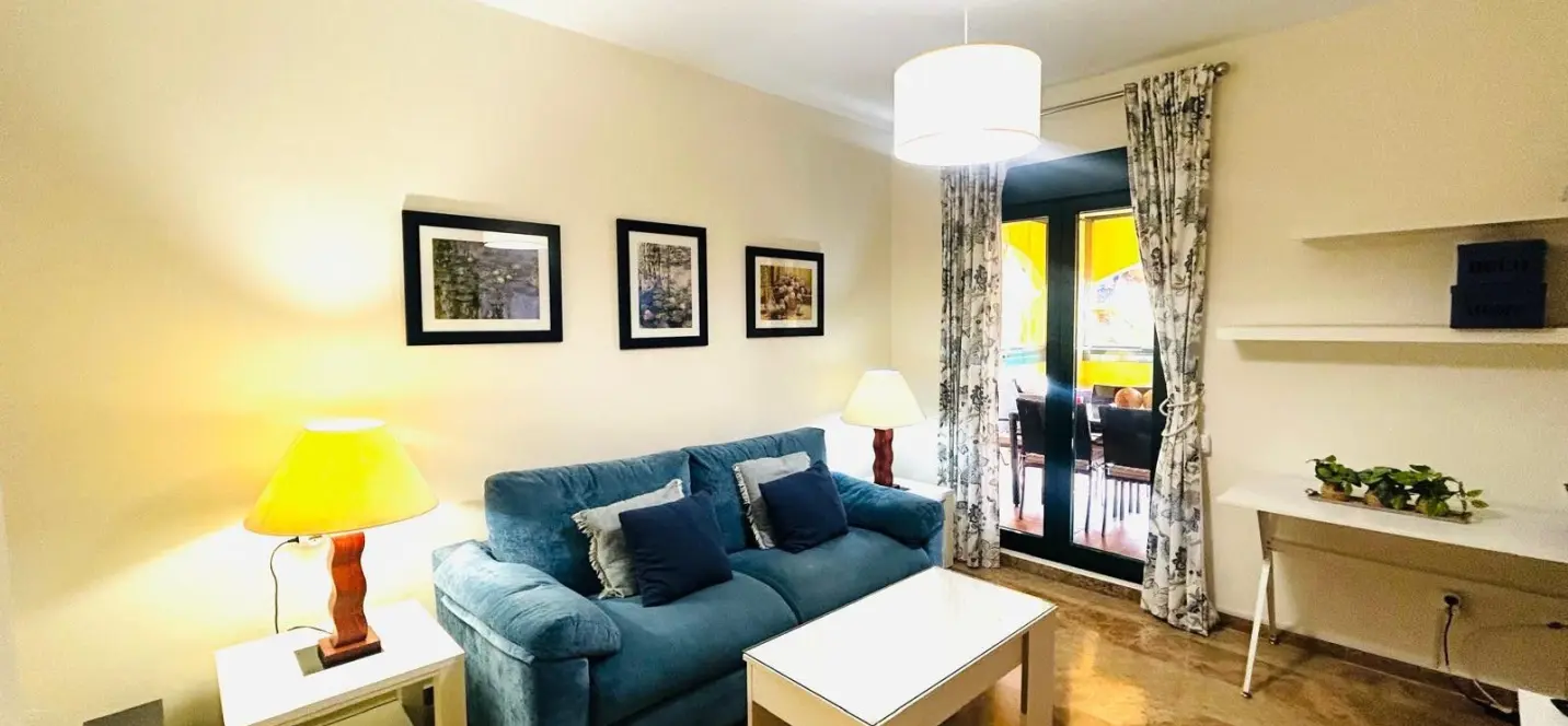 Venta de apartamento en planta media en San Pedro de Alcántara 2