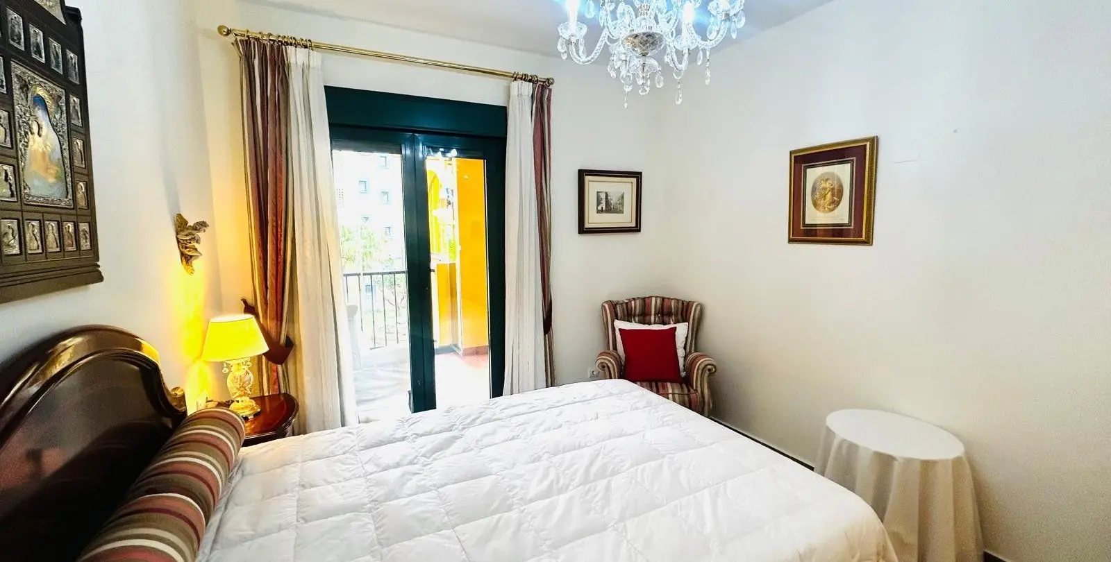 Sale of middle floor apartment in San Pedro de Alcántara 4