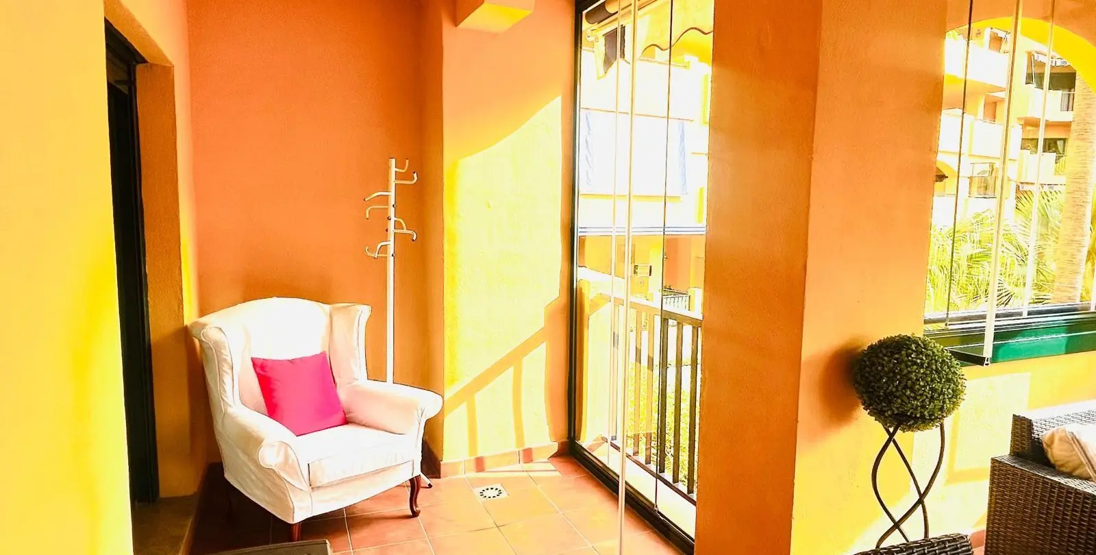 Sale of middle floor apartment in San Pedro de Alcántara 5