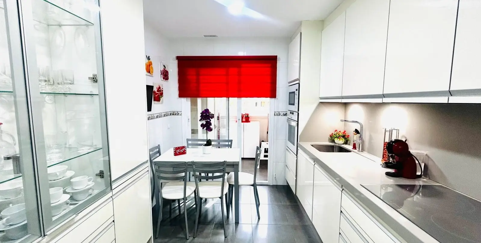 Sale of middle floor apartment in San Pedro de Alcántara 6
