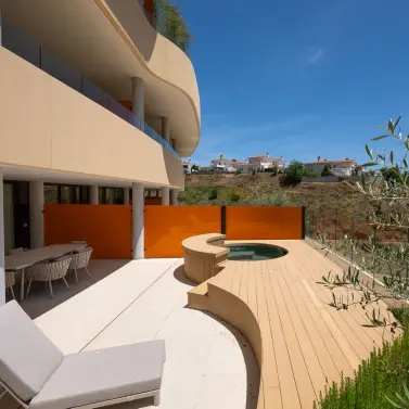 Продажа апартаментов на первом этаже в Fuengirola