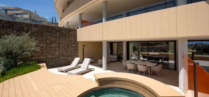 Продажа апартаментов на первом этаже в Fuengirola 1