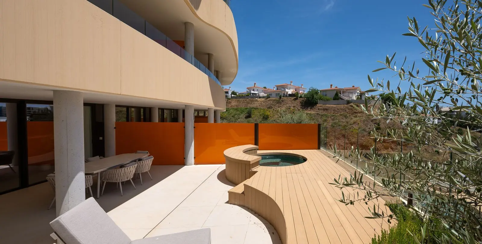 Sale of ground floor apartment in Fuengirola 1
