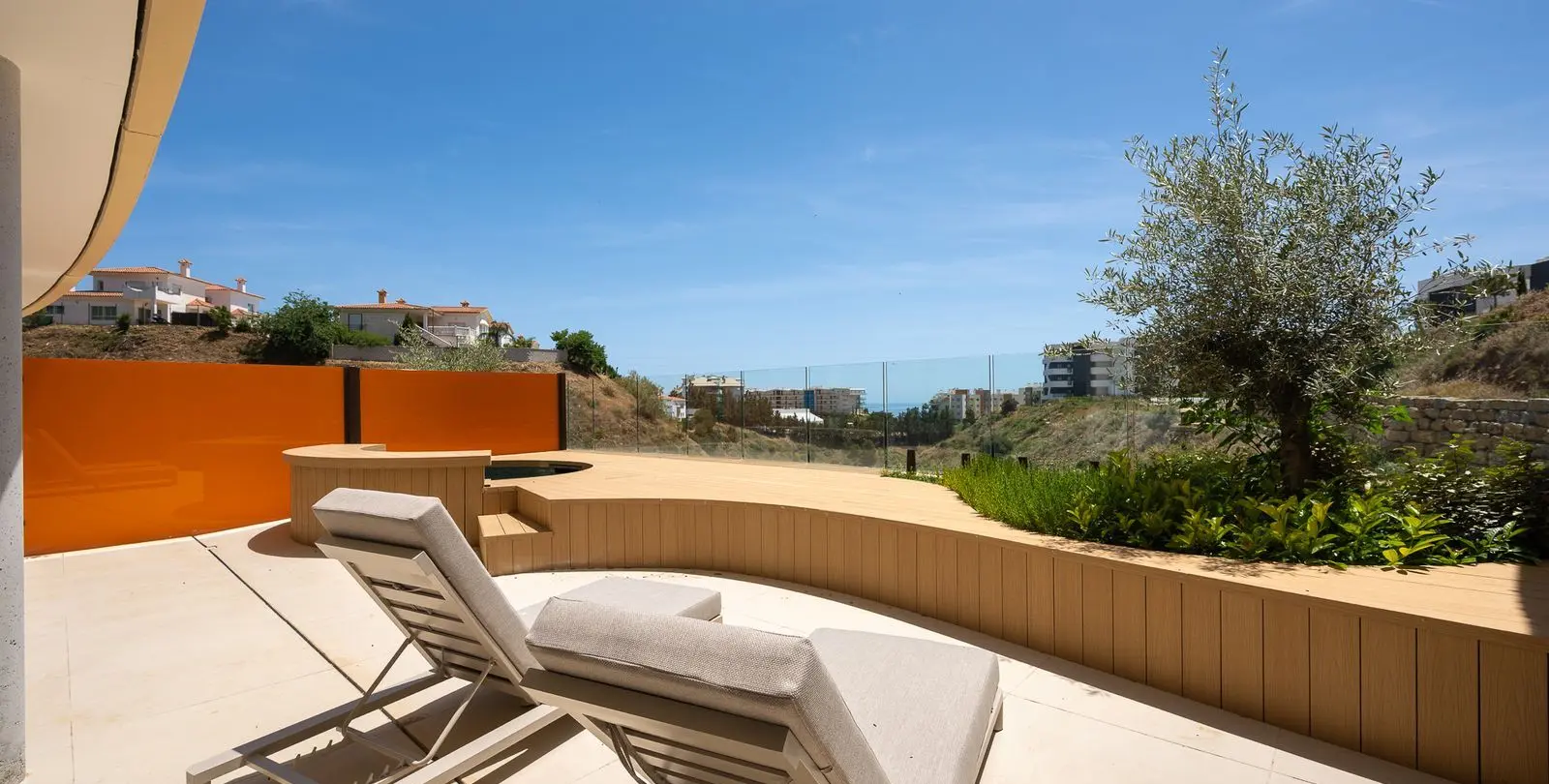 Sale of ground floor apartment in Fuengirola 16