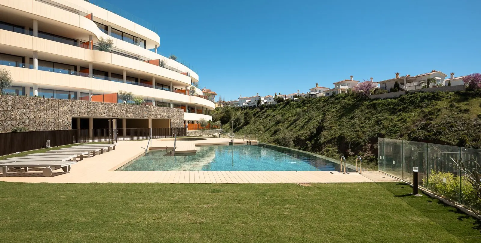 Sale of ground floor apartment in Fuengirola 20