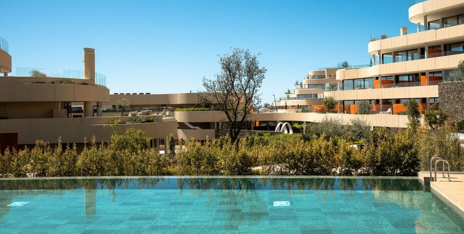 Sale of ground floor apartment in Fuengirola 29