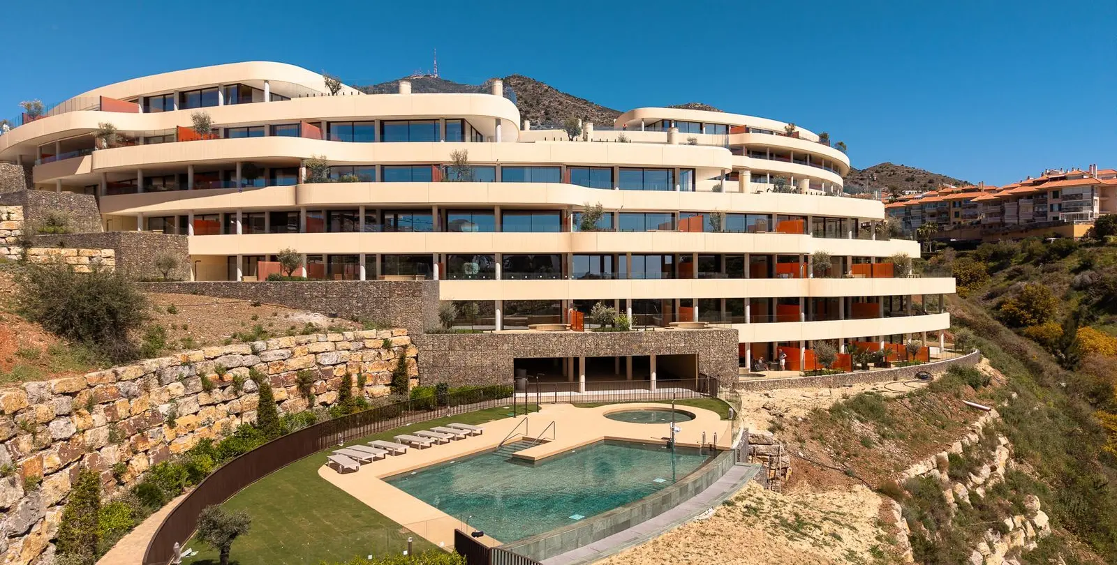 Sale of ground floor apartment in Fuengirola 38