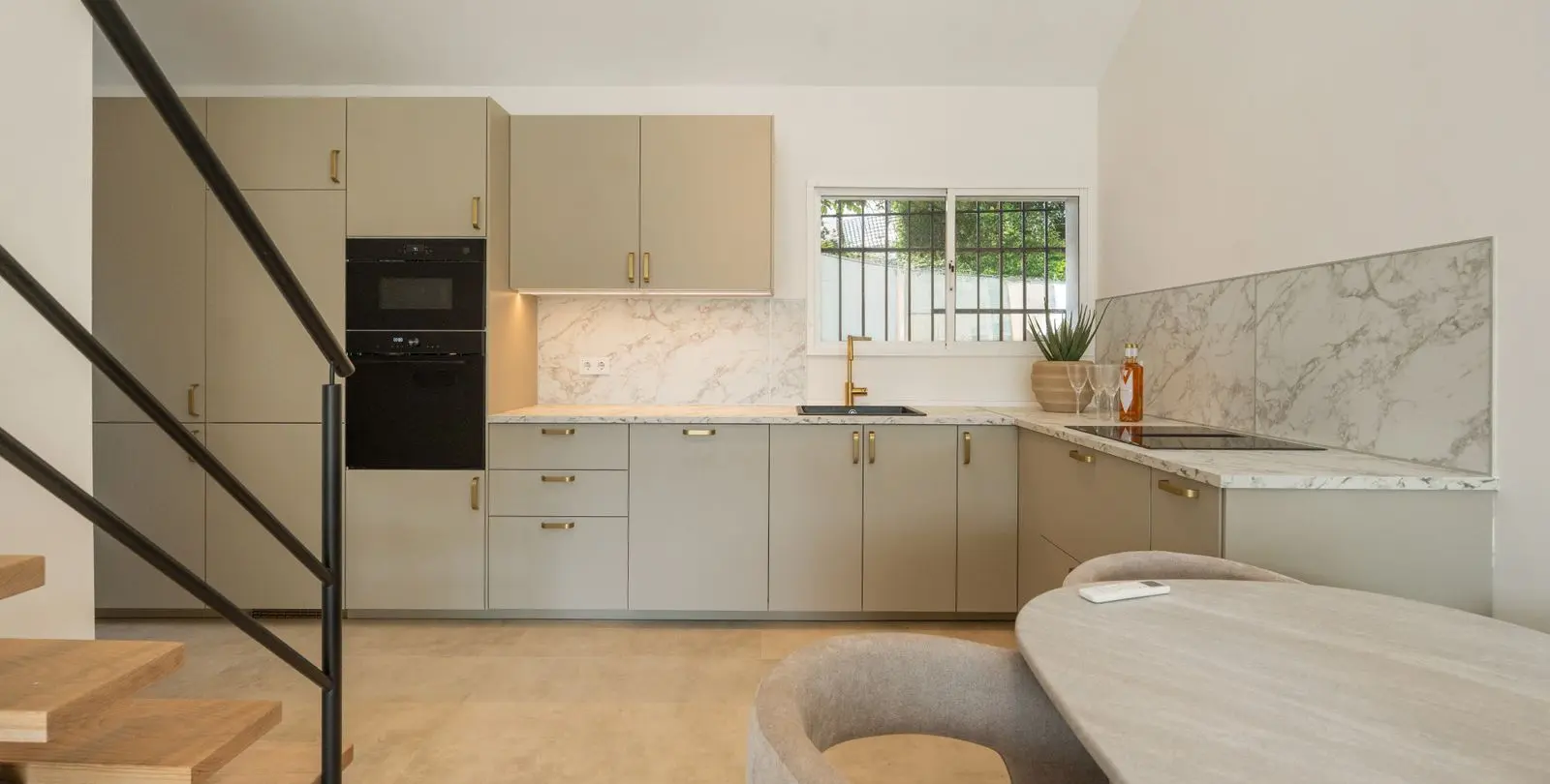 Sale of penthouse in Nueva Andalucía 4